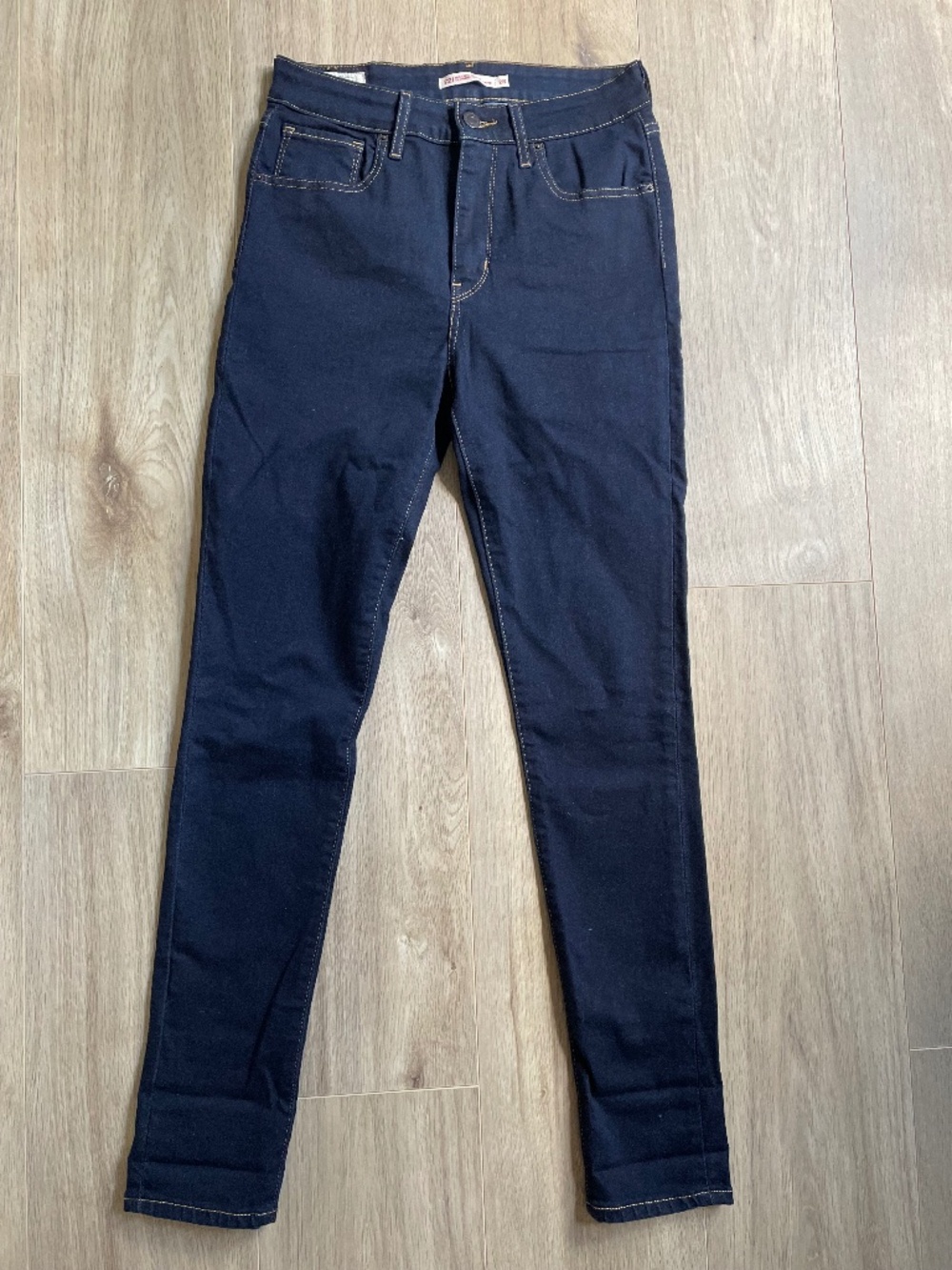 Levi's 721 High Rise Skinny Jeans Dark Wash - Size 28x30
